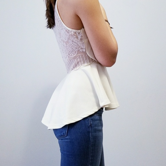 White Peplum Sleeveless Blouse - Picture 6 of 6
